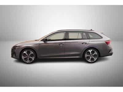 Skoda Octavia 2.0 TSi DSG 265 RS (2025) - Foto 3
