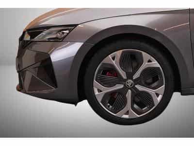 Skoda Octavia 2.0 TSi DSG 265 RS (2025) - Foto 7