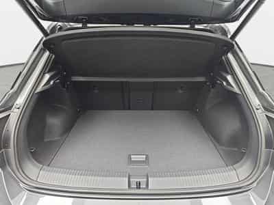 VW T-Roc 2.0 TDi DSG 150 R-Line (2025) - Foto 13