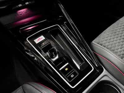 VW Golf GTI Clubsport 2.0 TSI 300 CV DSG7 *ESTORIL* CAM * ACC * (2024) - Foto 9