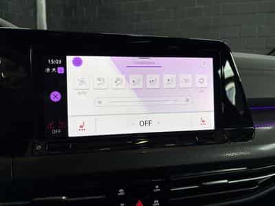VW Golf GTI Clubsport 2.0 TSI 300CV DSG7 *PANO* ACC *CARPLAY* (2023) - Foto 9