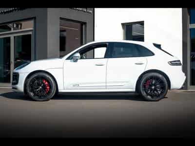 Porsche Macan III GTS PDK – CARRARA WHITE METALLIC (2024) - Photo 2