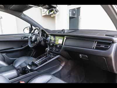 Porsche Macan III T PDK (2023) - Photo 13