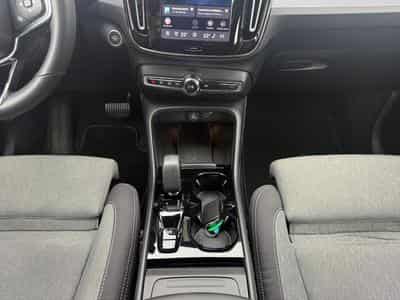 Volvo XC40 B3 Plus Bright Mild Hybrid (2022) - Photo 11
