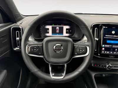 Volvo XC40 B3 Plus Bright Mild Hybrid (2022) - Photo 12