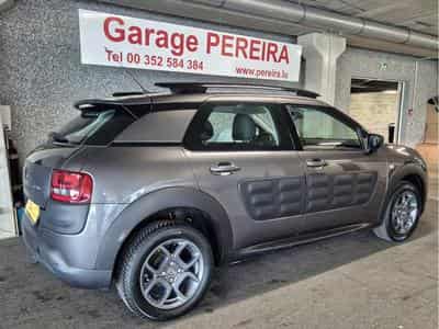 Citroën C4 Cactus 1.6 HDI 100 SHINE NAVI (2017) - Photo 2
