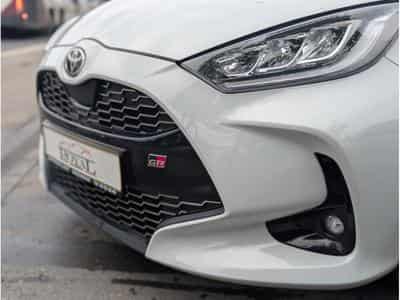 Toyota Yaris GR SPORT 1.5 HEV * GARANTIE CONSTRUCTEUR* (2023) - Photo 10