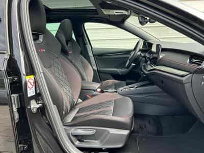 Skoda Octavia RS (2026) - Photo 12