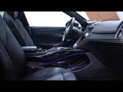 Aston-Martin DBX 4.0 V8 550 (2021) - Photo 11