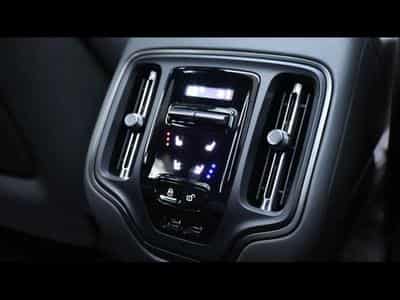 Aston-Martin DBX 707 V8 (2025) - Photo 15