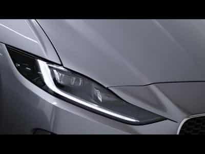 Jaguar XE D200 R-Dynamic S RWD Auto (2024) - Photo 8