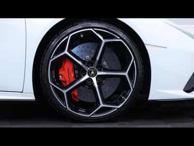 Lamborghini Huracán 5.2 V10 640 EVO (2019) - Photo 11