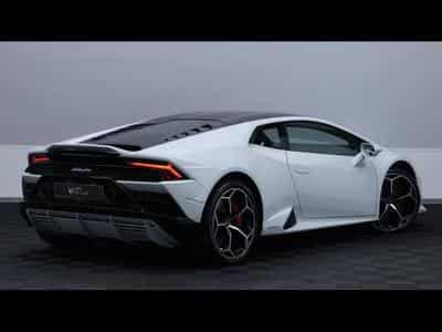 Lamborghini Huracán 5.2 V10 640 EVO (2019) - Photo 5