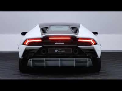 Lamborghini Huracán 5.2 V10 640 EVO (2019) - Photo 8