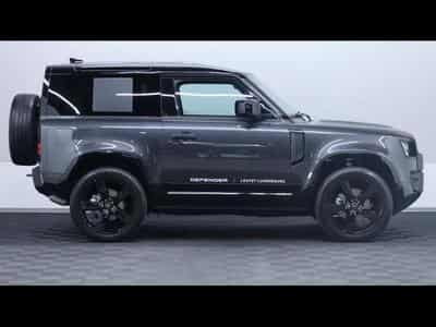 Land-Rover Defender 90 D250 X-Dynamic SE AWD Auto (2025) - Photo 3