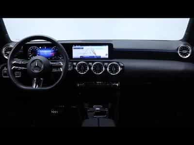 Mercedes A 180 AMG Line 7g-DCT (2024) - Photo 13