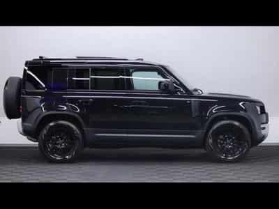 Land-Rover Defender S D200 Auto AWD (2025) - Photo 3