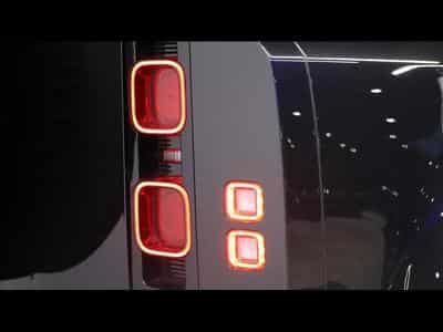 Land-Rover Defender S D200 Auto AWD (2025) - Photo 8