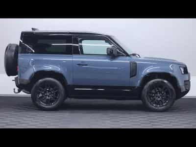 Land-Rover Defender 90 D200 X-Dynamic SE AWD Auto (2026) - Photo 3
