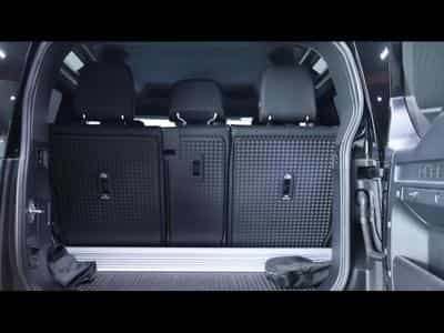 Land-Rover Defender 90 D200 S Auto (2023) - Photo 6