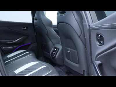 Aston-Martin DBX 707 (2022) - Photo 12