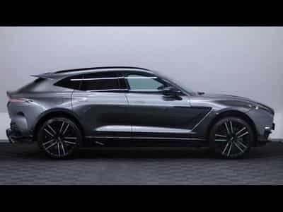 Aston-Martin DBX 707 (2022) - Photo 3