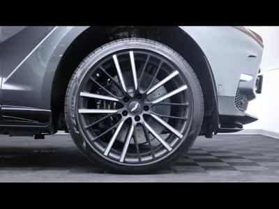 Aston-Martin DBX 707 (2022) - Photo 9