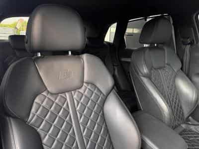Audi Q5 Q5 55 TFSI E S LINE (2020) - Foto 10