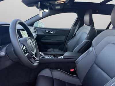 Volvo V60 B4 AWD Ultimate Bright / Diesel (2023) - Photo 10