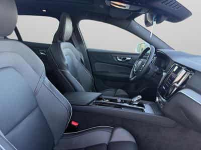 Volvo V60 B4 AWD Ultimate Bright / Diesel (2023) - Photo 15