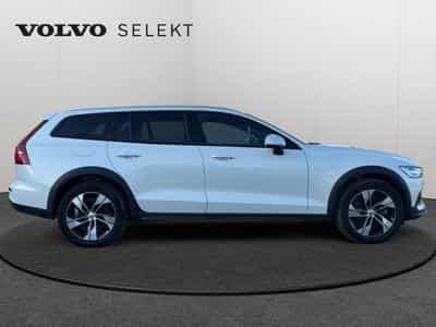 Volvo V60 B4 AWD Ultimate Bright / Diesel (2023) - Photo 7