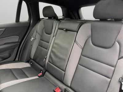Volvo V60 B4 Plus Dark / Essence (2025) - Photo 13