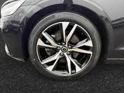 Volvo V60 B4 Plus Dark / Essence (2025) - Photo 14