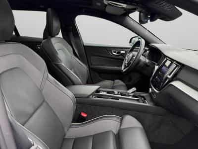 Volvo V60 B4 Plus Dark / Essence (2025) - Photo 15