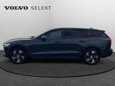 Volvo V60 B5 AWD / Essence (2023) - Photo 4