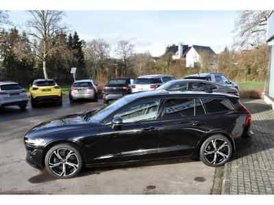 Volvo V60 2.0 B4 Plus Dark Geartronic CUIR MEMO PANO CAM360 HARMAN 1°M (2025) - Foto 3