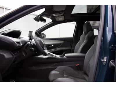 Peugeot 3008 BlueHDi GT AHK ACC Massage Pano. Focal 360° (2024) - Photo 5