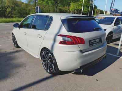 Peugeot 308 GTi (2018) - Photo 4