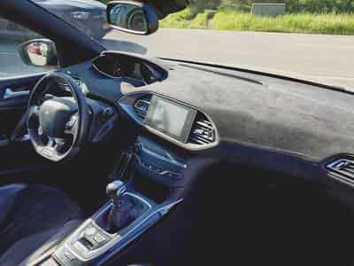 Peugeot 308 GTi (2018) - Photo 8