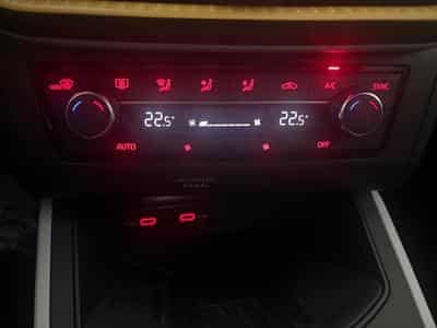Seat Arona -26% 1.0 TSI 115cv+MIRRORLINK+RADAR+LED+Options (2025) - Foto 12