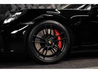 Porsche 911 Targa 4 GTS PDK (2024) - Photo 10