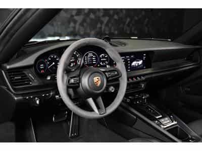 Porsche 911 Targa 4 GTS PDK (2024) - Photo 8