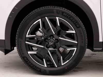 Peugeot 5008 1.2 PureTech 146 e-DSC6 GT (2026) - Photo 6