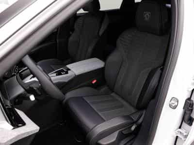 Peugeot 5008 1.2 PureTech 146 e-DSC6 GT (2026) - Photo 8