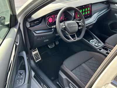Skoda Octavia 2.0 TSi DSG 265 RS (2026) - Foto 6
