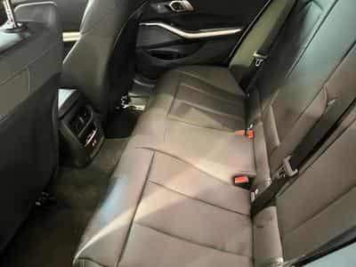 BMW 320 320d xDrive Touring M Sport (2025) - Photo 13