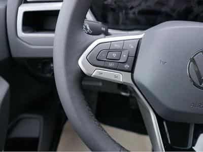 VW Touran (2026) - Foto 13