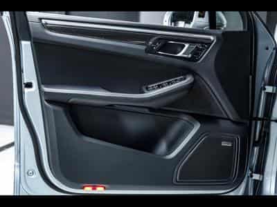 Porsche Macan III GTS PDK – DOLOMITSILVER METALLIC (2023) - Photo 8