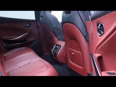 Aston-Martin DBX 4.0 V8 550 (2021) - Photo 13