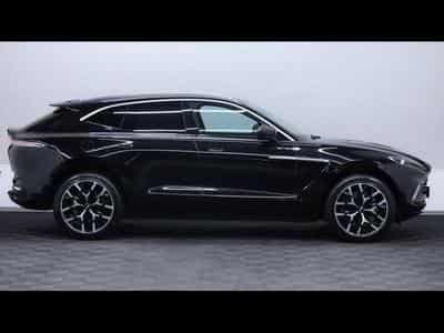 Aston-Martin DBX 4.0 V8 550 (2021) - Photo 4